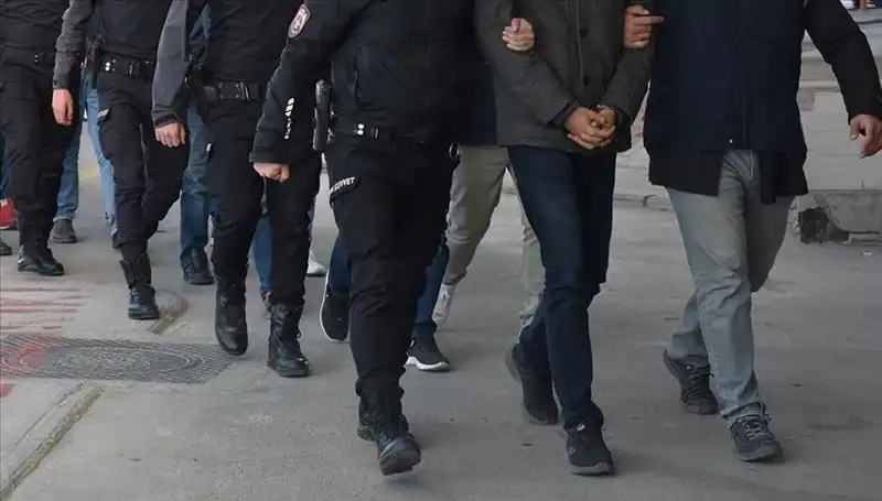 FETÖ'ye Yönelik 5 İlde Geniş Kapsamlı Operasyon: 10 Gözaltı Gerçekleşti