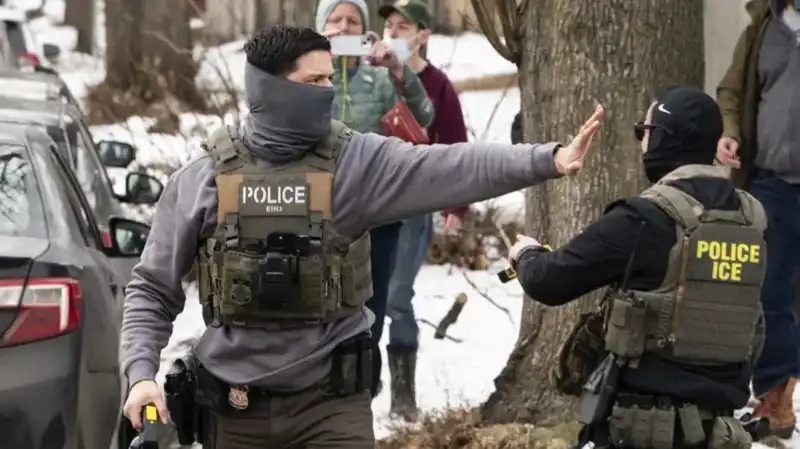 ABD Mahkemelerinden ICE’a Şok Uyarı: 4 Bin Tutuklama Kontrol Altında