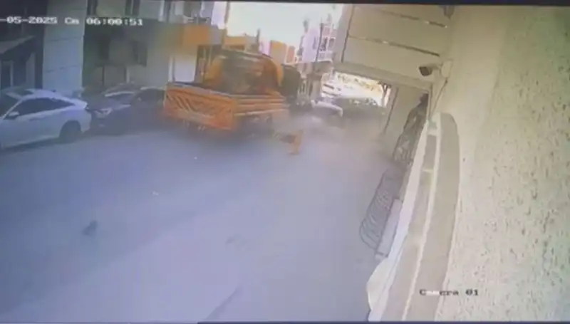 Kontrolden Çıkan Vinç, 23 Aracın Karıştığı Kaza Yaptı!