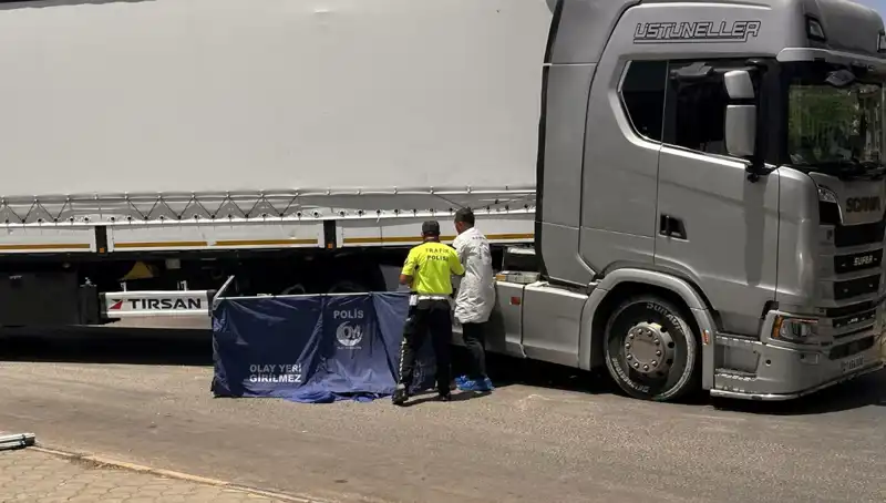 Gaziantep'te Feci TIR Kazası: İki Can Aldı, Trafik Durma Noktasına Geldi