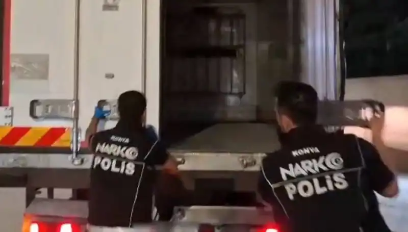 Konya’da Uyuşturucu Operasyonu: Dört Şüpheli Yakalandı, Detaylar Şaşırtıcı