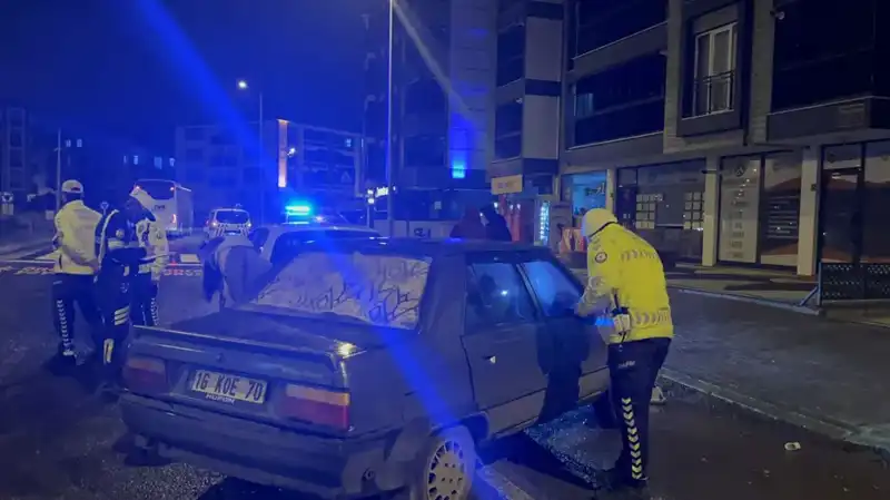 Genç Kızın Gizemli Kayboluşu: Kaza Sonrası Ağabeyini Aramak için Gitti