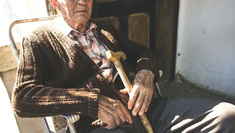 100 Yaşındaki Bireylerin Yüzde 16’sı Depresyonda: Yalnızlık ve İlgi Eksikliği Alzheimer Riski Taşıyor