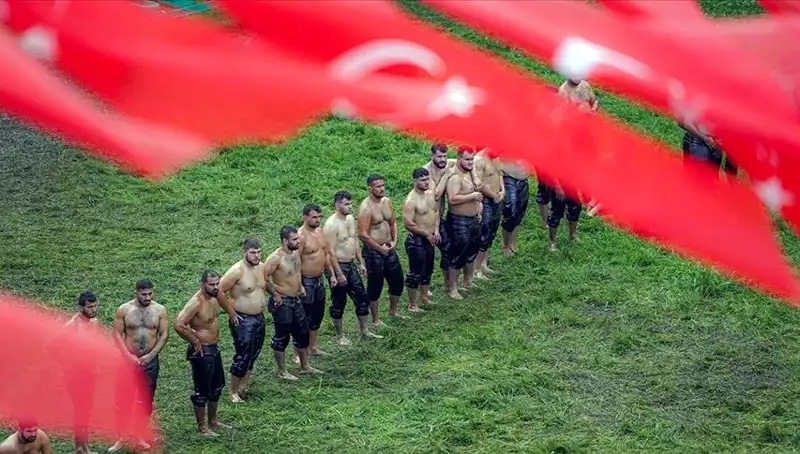 Tarihi Kırkpınar Yağlı Güreşleri Başlıyor: 40 Başpehlivan ve 826 Sporcu Bir Araya Geldi
