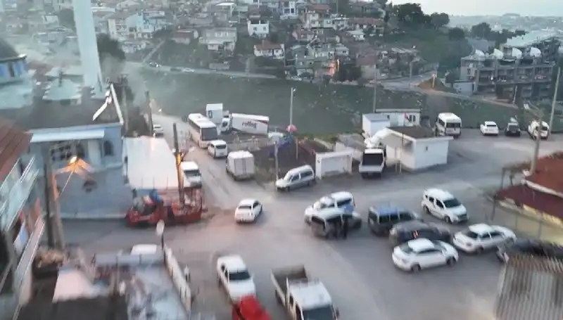 İzmir'de Gerçekleştirilen Dev Operasyon: 99 Gözaltı ve 133 Tutuklama!