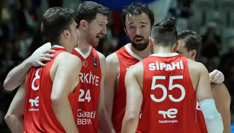 A Milli Erkek Basketbol Takımı'nın Futbol Cenneti: Muhtemel Rakipleriyle Savaş Hazırlığı