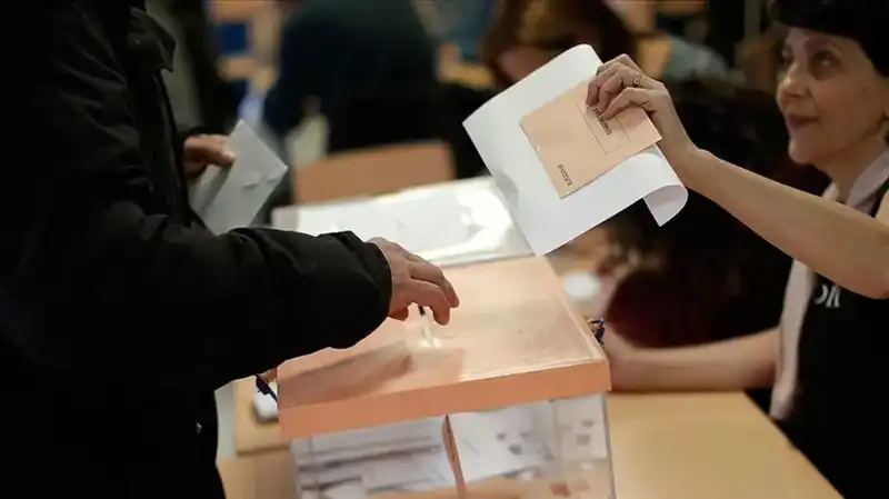 İspanya’da Sosyalistlerin İkinci Seçim Yokluğu: Gelecek Ne Getirecek?