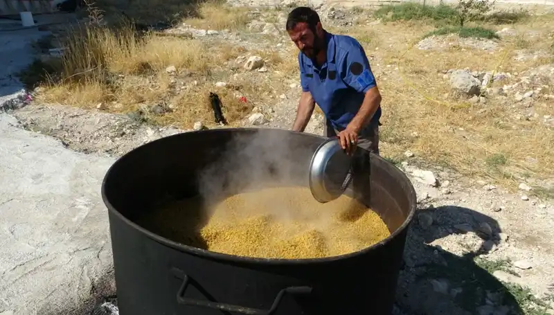 Ağustos'ta Başlayan Gelenek: Eylül'de Kazanlar Kaynamaya Başlıyor