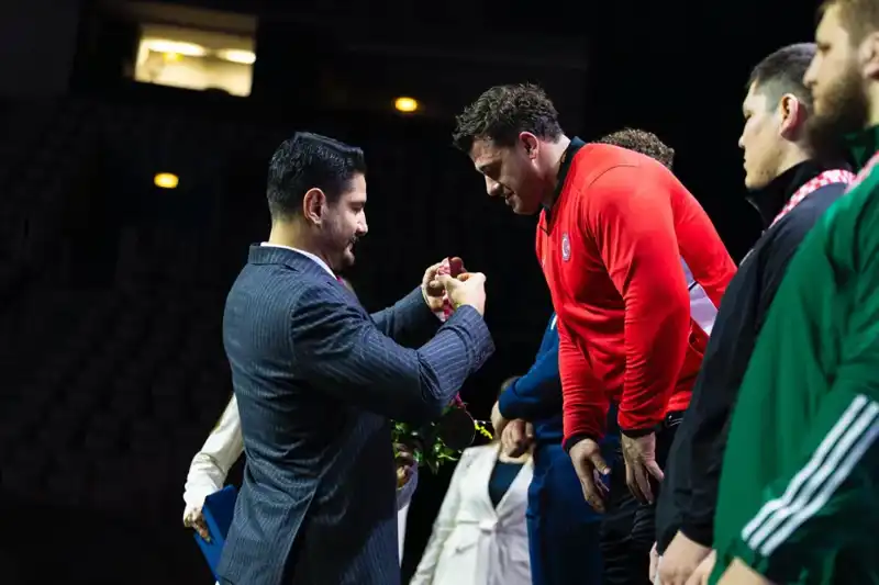 Rıza Kayaalp, Dünya Şampiyonası'nda Altın Madalya ile Dönüş Yaptı!