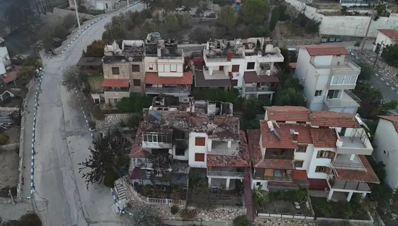 Orman Yangınları Sonrası Dehşet: Evler Yok Oluyor, İnsanlar Evlerini Kaybediyor