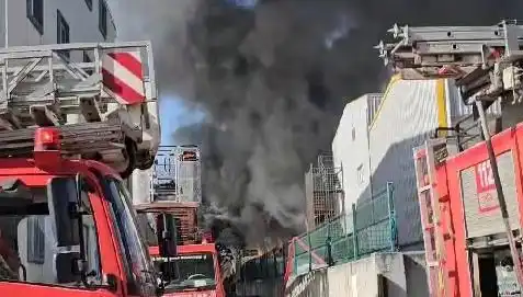 Tuzla'daki Fabrika Yangını Sonunda Kontrol Altına Alındı: Neler Yaşandı?
