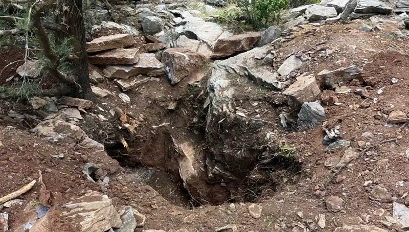 Eski Vali ve Emekli Albay, Define Avında Suçüstü Yakalandı!