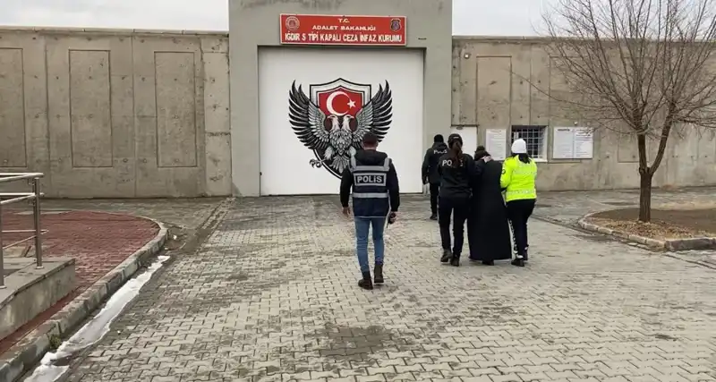 43 Yıl Hapis Cezası Bulunan Yabancı Şüpheli İstanbul’da Yakalandı