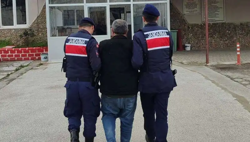 8 Yıl Boyunca Aranan Suçlu Nihayet Yakalandı: Cezaevine Gönderildi
