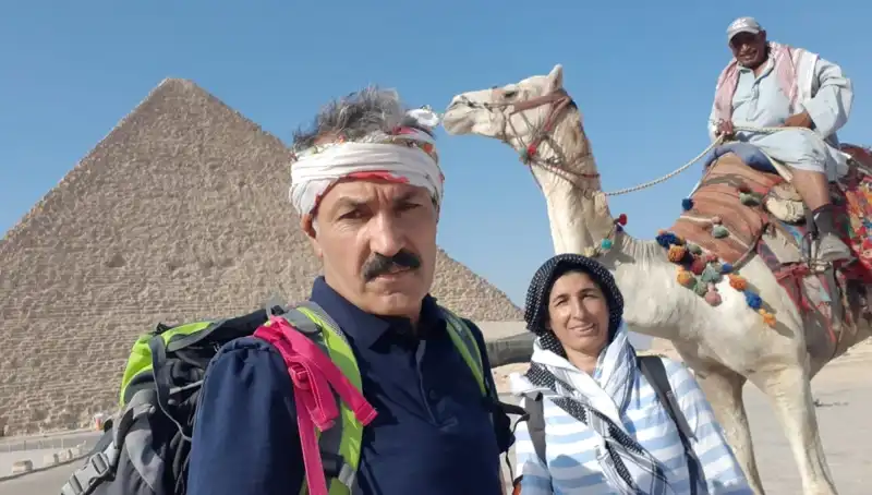 İneklerin Masraflarıyla 16 Yılda 40 Ülke Gezildi
