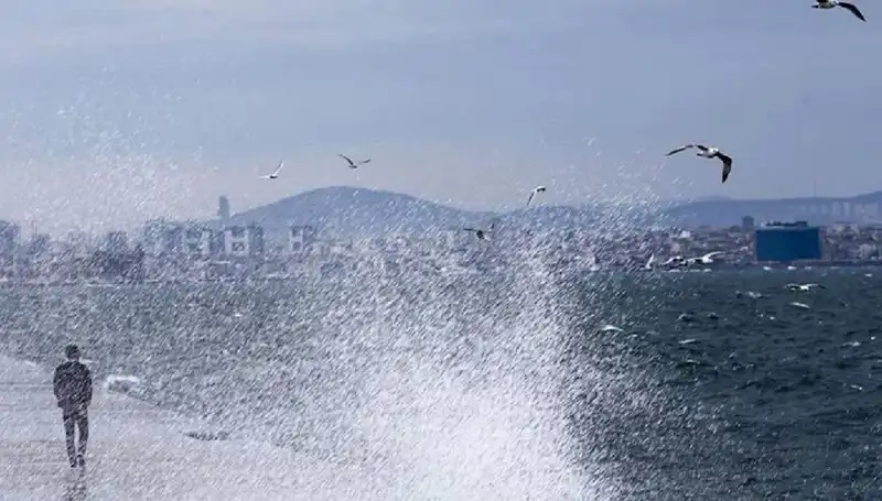 Dikkat! Kuvvetli Rüzgar ve Sağanak Yağış Bu Bölgelerde Etkili Olacak