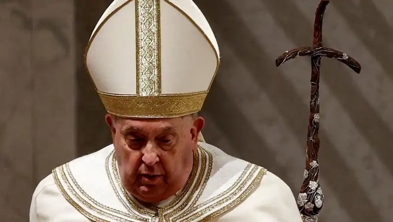 Vatikan'da Endişe: Papa Francis'in Hastaneden Çıkışı Merakla Bekleniyor