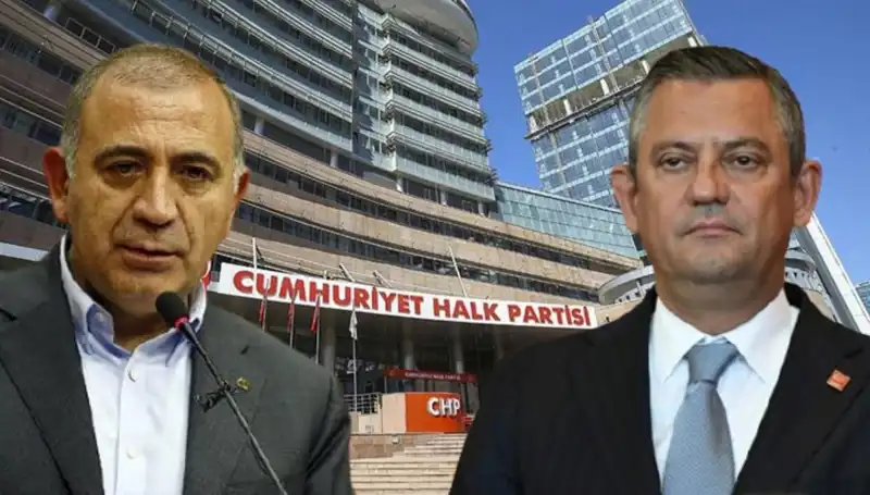 CHP'nin Tarihi Kurtuluş Yolu: Tekin, Özgür Özel'i Karşılıyor