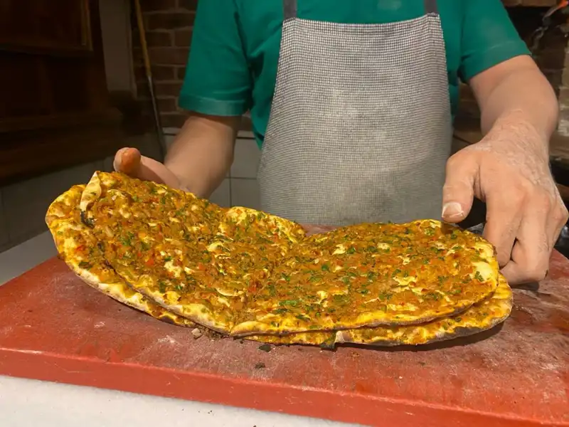İstanbul’da Lahmacun Fiyatları: Semtler Arası Farklar Çarpıcı Bir Şekilde Gözler Önüne Serildi