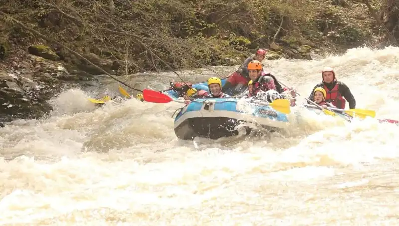 Debi Artışı Rafting Tutkunlarını Ekstrem Adrenalin İçin Büyüledi