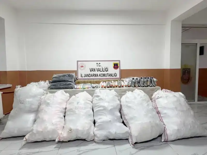 Van'da Kaçakçılık Operasyonunda 4 Milyon TL'lik Malzeme Ele Geçirildi!