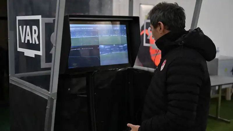 Beşiktaş-Gaziantep FK Maçında Alman VAR Hakemi Sahne Alacak