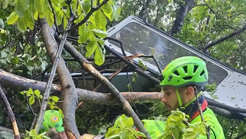 İtalya'daki Teleferik Faciasında Çekme Halatı Koptu: 4 Kişi Hayatını Kaybetti