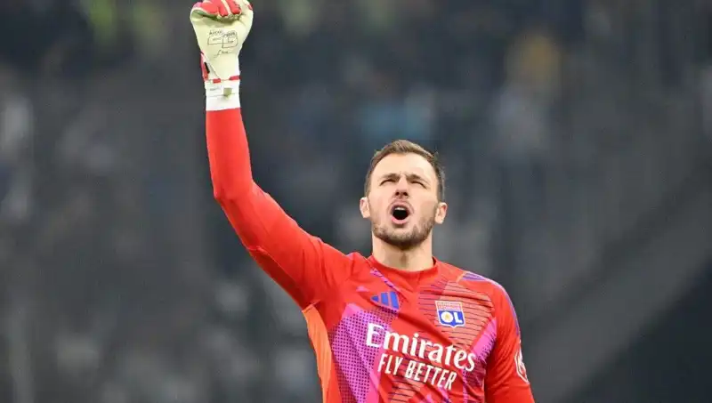 Spor Dünyasında Heyecan Dolu Gelişmeler: Transferler ve Mücadeleler