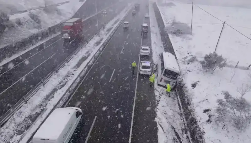 Samsun'da Peş Peşe Gelen Kazalarda Bir Can Gitti, Üç Kişi Yaralandı