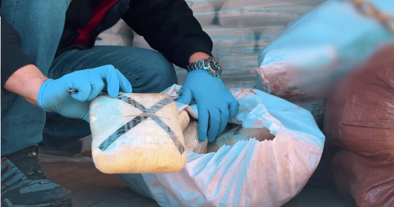 Uyuşturucu Çetelerine İki İlde Şafak Baskını: Kilolarca Madde Ele Geçirildi