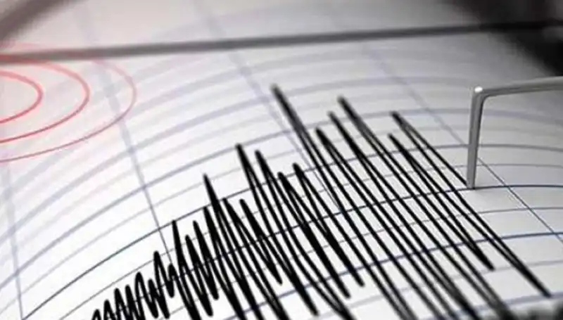 Sındırgı'da Beklenmedik Sarsıntı: 4.3 Büyüklüğünde Deprem Korkuttu