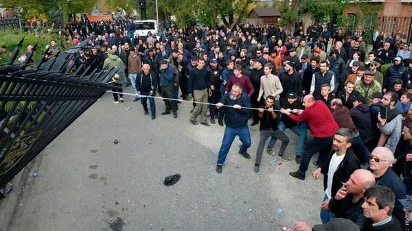 Abhazya'da Muhalefet, Cumhurbaşkanı Bzhania’nın İstifasını Talep Etti