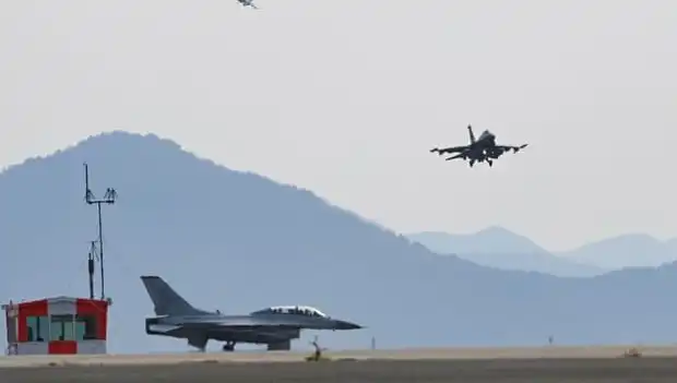 Güney Kore'de Askeri Tatbikat Korkuttu: Savaş Uçağı Yanlışlıkla Köyü Bombaladı