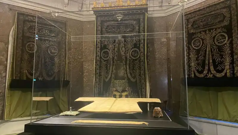 Hırka-i Şerif Müslümanların Ziyaretine Açılıyor: Tarihi Anlar Yeniden Yaşanacak