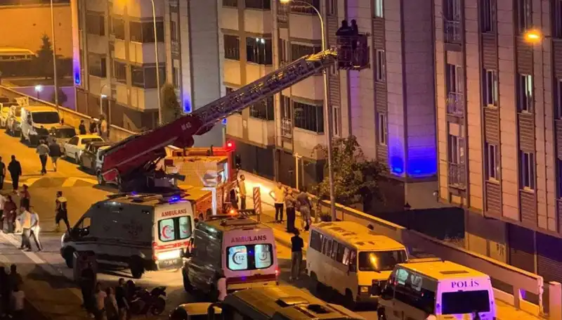Bilecik'teki Yangın Korkuttu: 9 Kişi Hastaneye Kaldırıldı