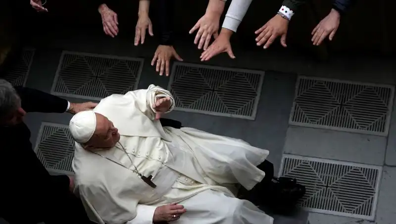 Utanç ve Karşı Karşıya: Papa Francis’in İstifa İhtimali İlk Defa 600 Yılda Gündemde