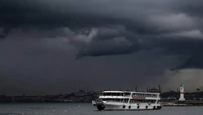 İstanbul ve Diğer İllerde Sağanak Yağış Alarmı: Detaylar İçiçe!