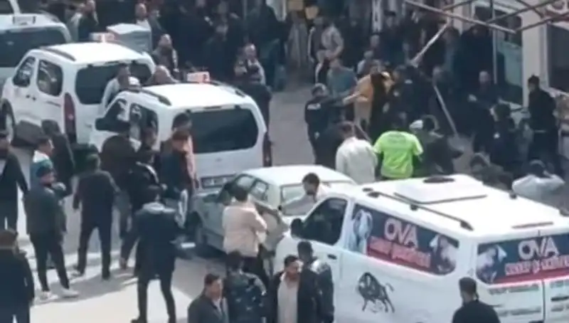Erciş’te Taşlı Sopalı Kavga: 7 Gözaltı ve Olayın Arkasındaki Sebepler