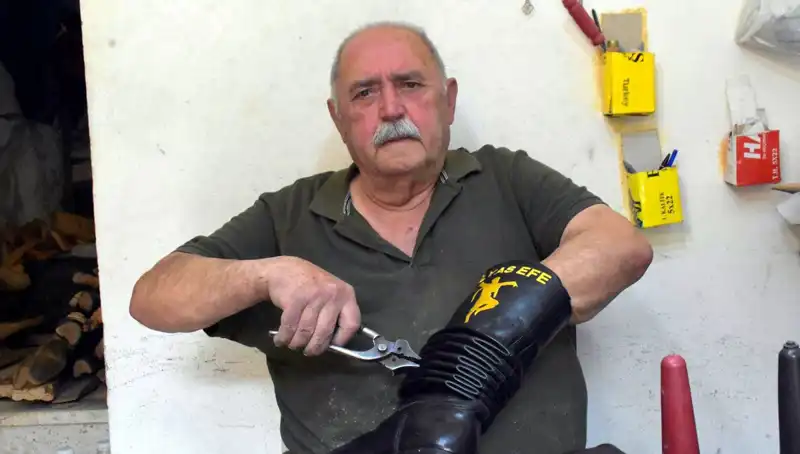 Tireli Hasan Usta'nın 64 Yıllık Meslek Serüveni ve Eşsiz El Sanatları