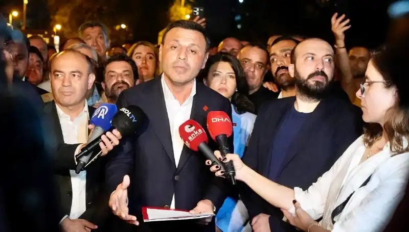 CHP İstanbul İl Başkanı Özgür Çelik, İfadesini Verdi ve Tartışmalara Neden Oldu