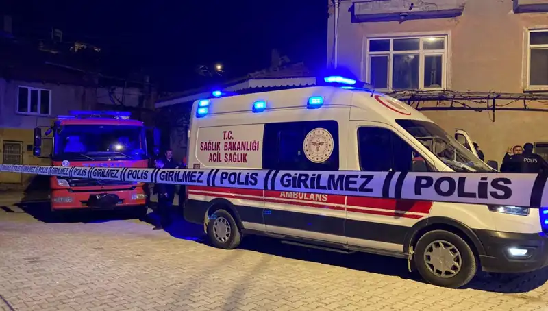 82 Yaşındaki Adam, Evinin İçinde Yanmış Halde Bulundu
