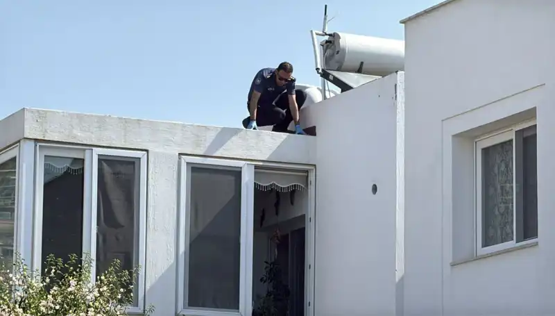 Bodrum'da Çatıdan Düşen Emekli Polis, Hayatını Kaybetti: Olayın Detayları